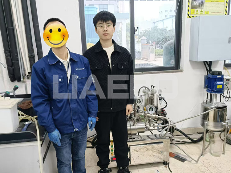 江西某技術(shù)研究院有限公司，1L實驗室砂磨機調(diào)試成功