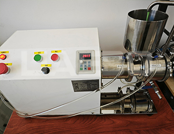 上海某生物科技有限公司50L砂磨機、0.5L實驗室砂磨機、22KW液壓升降分散機調試成功